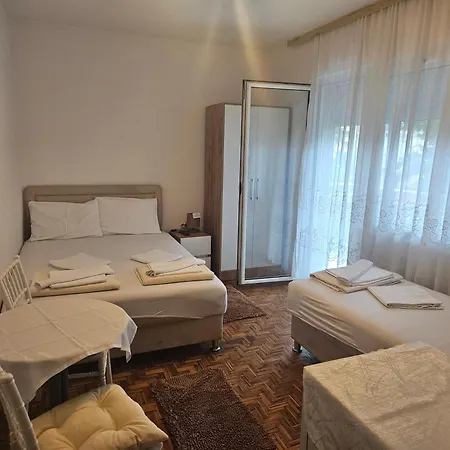Pensión Vucicevic 3*